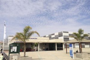 Fachada centro deportivo h2o huercal overa